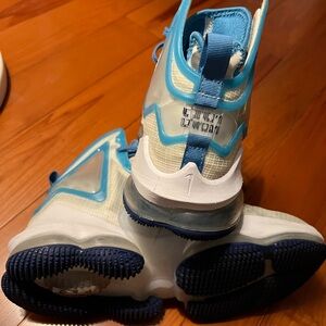 Basket ball shoes